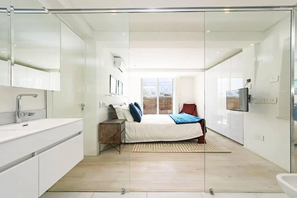 Modern & Luxurious Seaside Apartment Le Cap 0*,