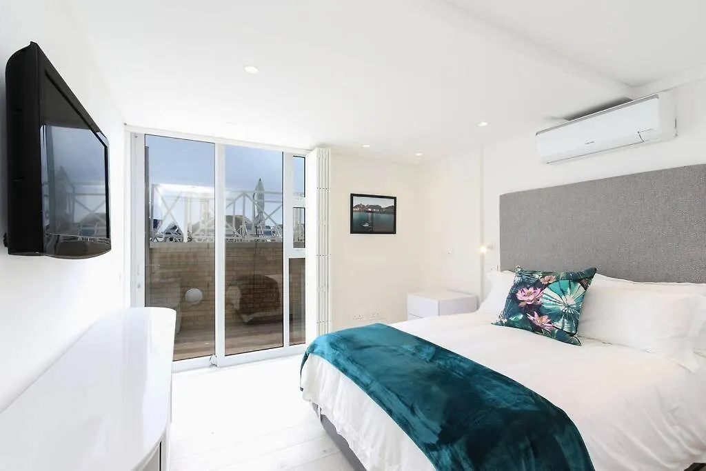 Modern & Luxurious Seaside Apartment Le Cap