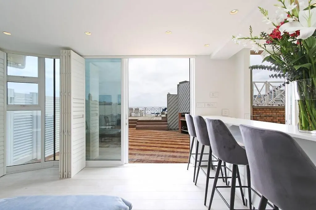 Modern & Luxurious Seaside Apartment Le Cap